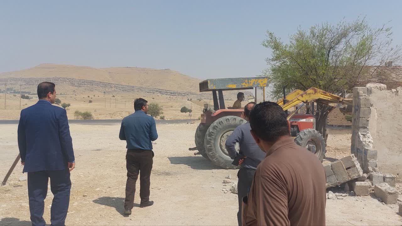 تخریب ۱۷ بنای غیرمجاز در کهگیلویه؛ هشدار جدی جهاد کشاورزی به ساخت‌وسازهای غیرقانونی + فیلم