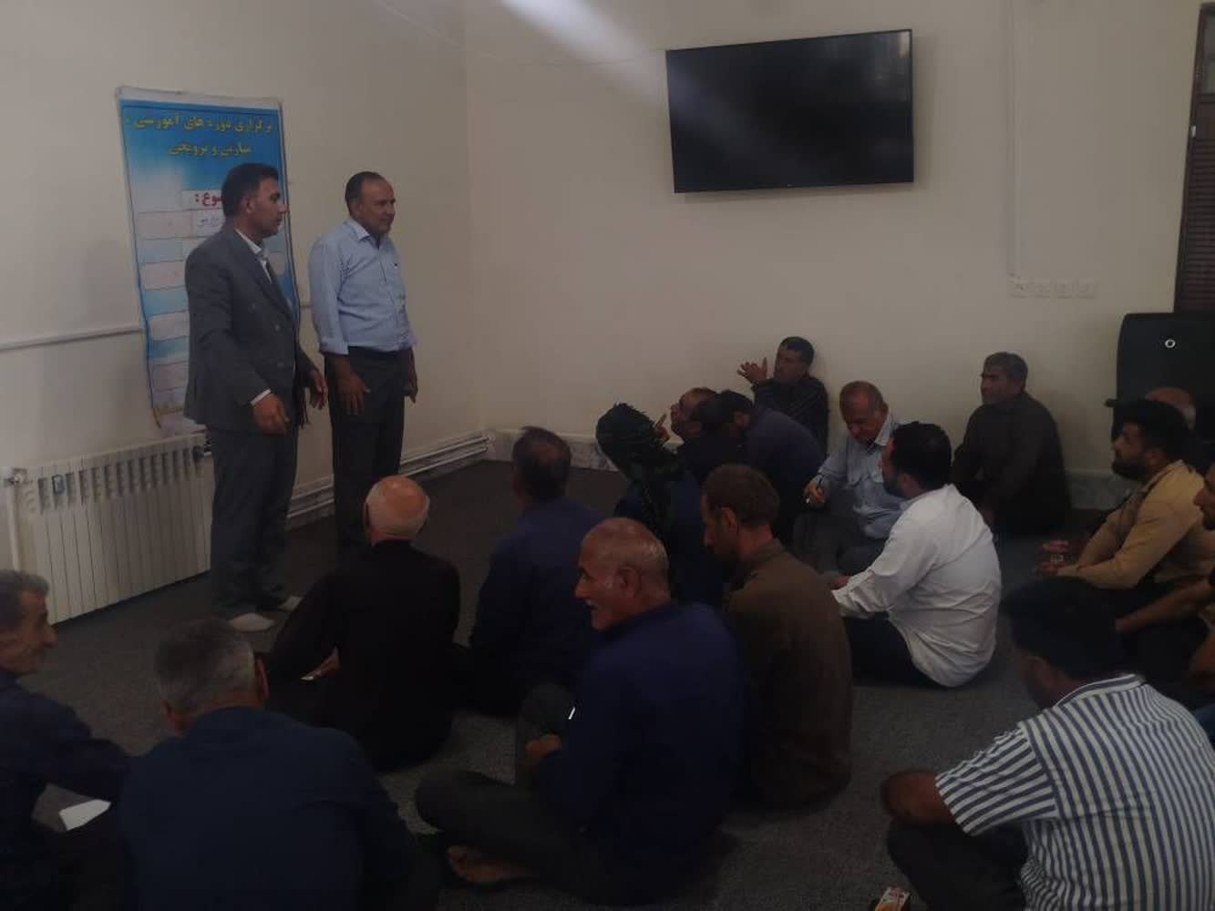 آموزش پرورش مرغ بومی در دیشموک کهگیلویه