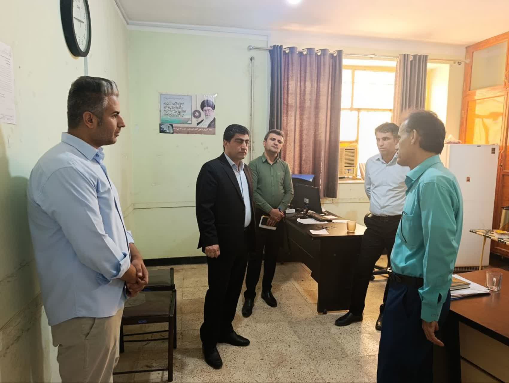 تأکید فرماندار لنده بر هماهنگی دستگاه‌ها برای رفع موانع کشاورزی