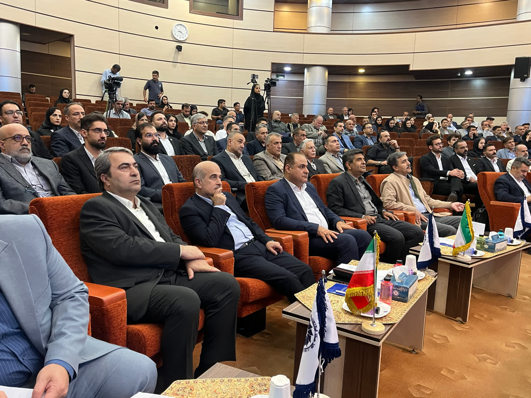تجلیل ملی از فعالان شیلات کهگیلویه و بویراحمد/ تأکید بر توسعه صادرات‌محور